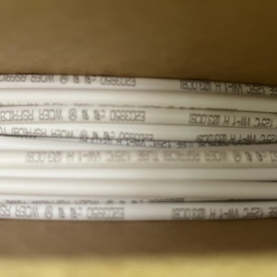 Guter Preis 2.5mm 2/1 Weißglut-Psychiater, der flexiblen feuerverzögernden Schläuche Sleeving ist Online